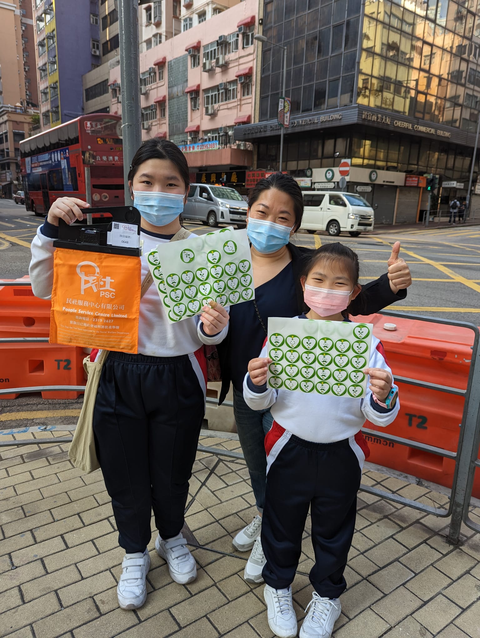 學生們擔任義工支持